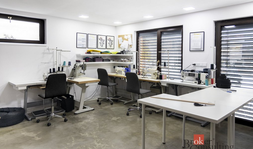 Prodej domu 280 m² s pozemkem 981 m², Hýskov – náhled fotky 20