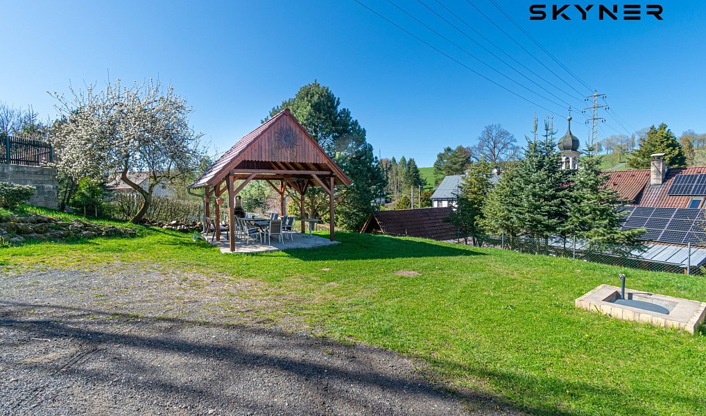 Prodej domu 271 m² s pozemkem 1 618 m², Kunratice – náhled fotky 4