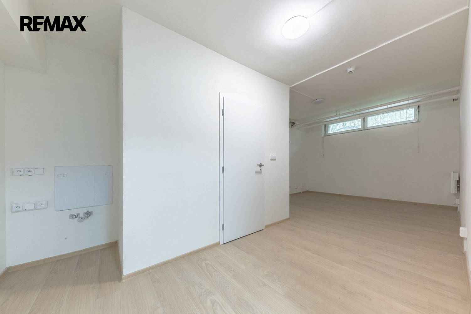 Prodej kanceláře 45 m² — photo 4