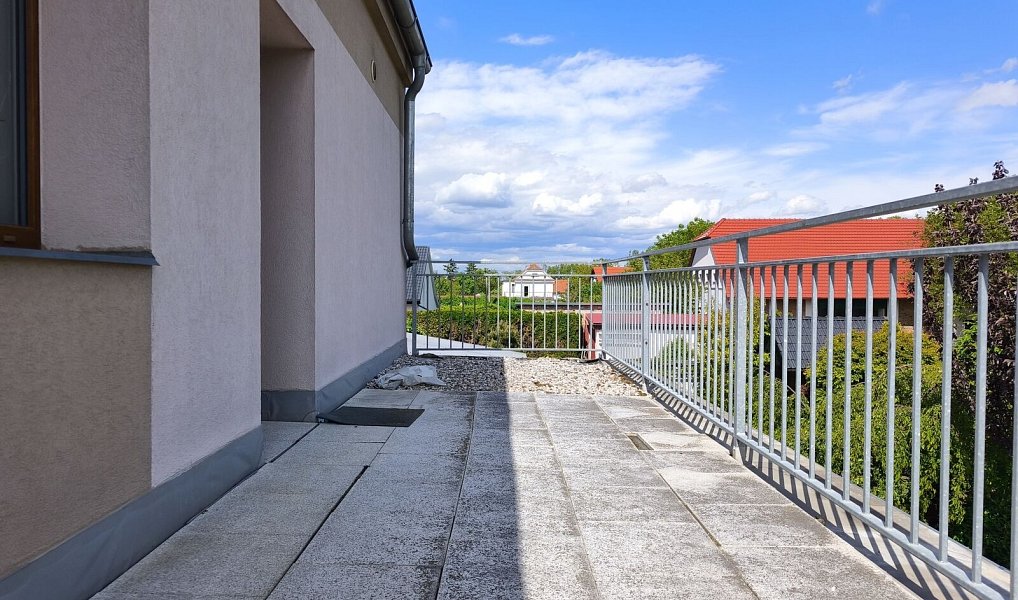Pronájem bytu 4+1 95 m², Nová Ves – náhled fotky 12