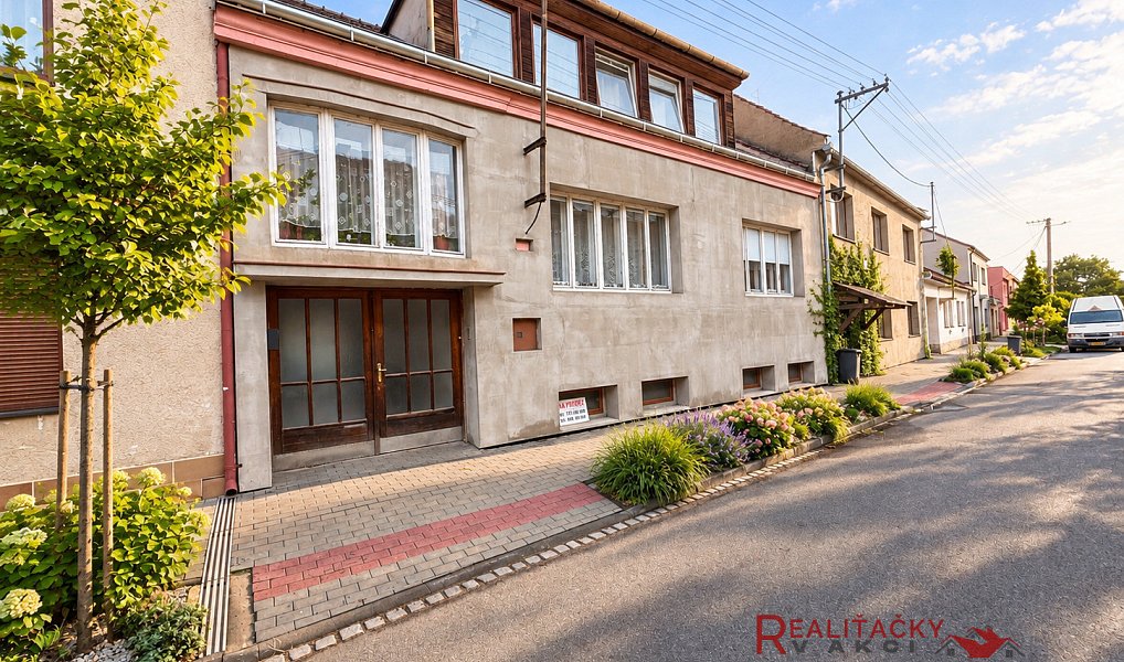 Prodej domu 363 m² s pozemkem 779 m², Břeclav – náhled fotky 2