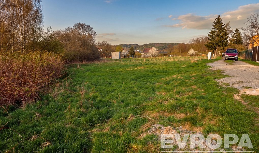 Prodej stavebního pozemku 1 410 m², Dubá – náhled fotky 2