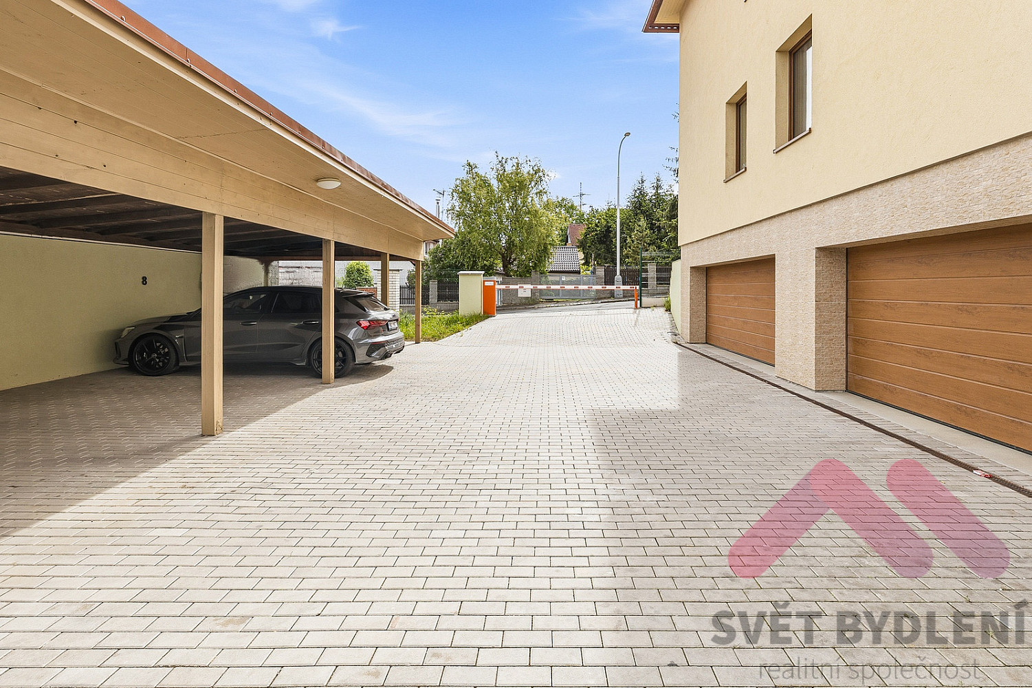 Pronájem krytého parkovacího stání, praha 9 - hloubětín ul. pokorného — photo 2
