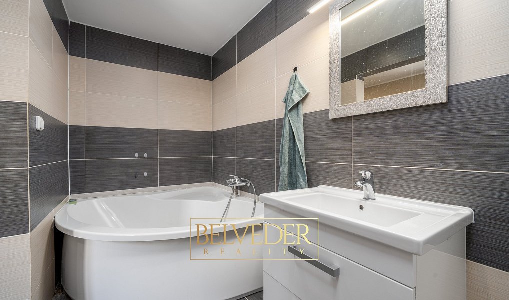 Prodej domu 250 m² s pozemkem 1 009 m², Mikulov – náhled fotky 9