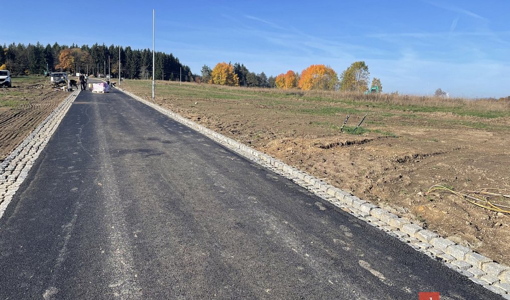 Prodej stavebního pozemku 1 082 m², Hory – náhled fotky 4