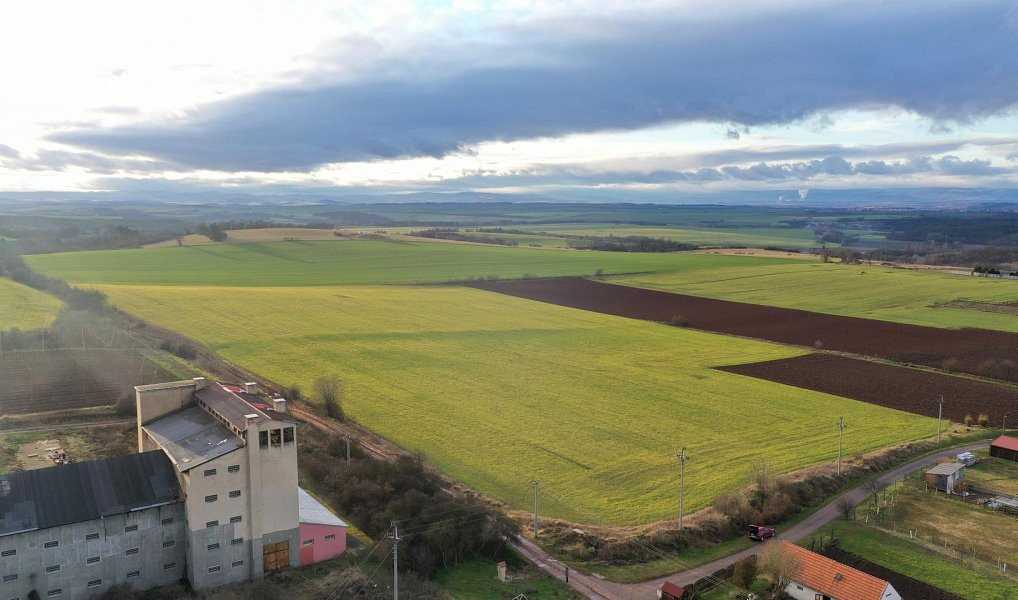 Prodej stavebního pozemku 1 512 m², Liběšice – náhled fotky 3