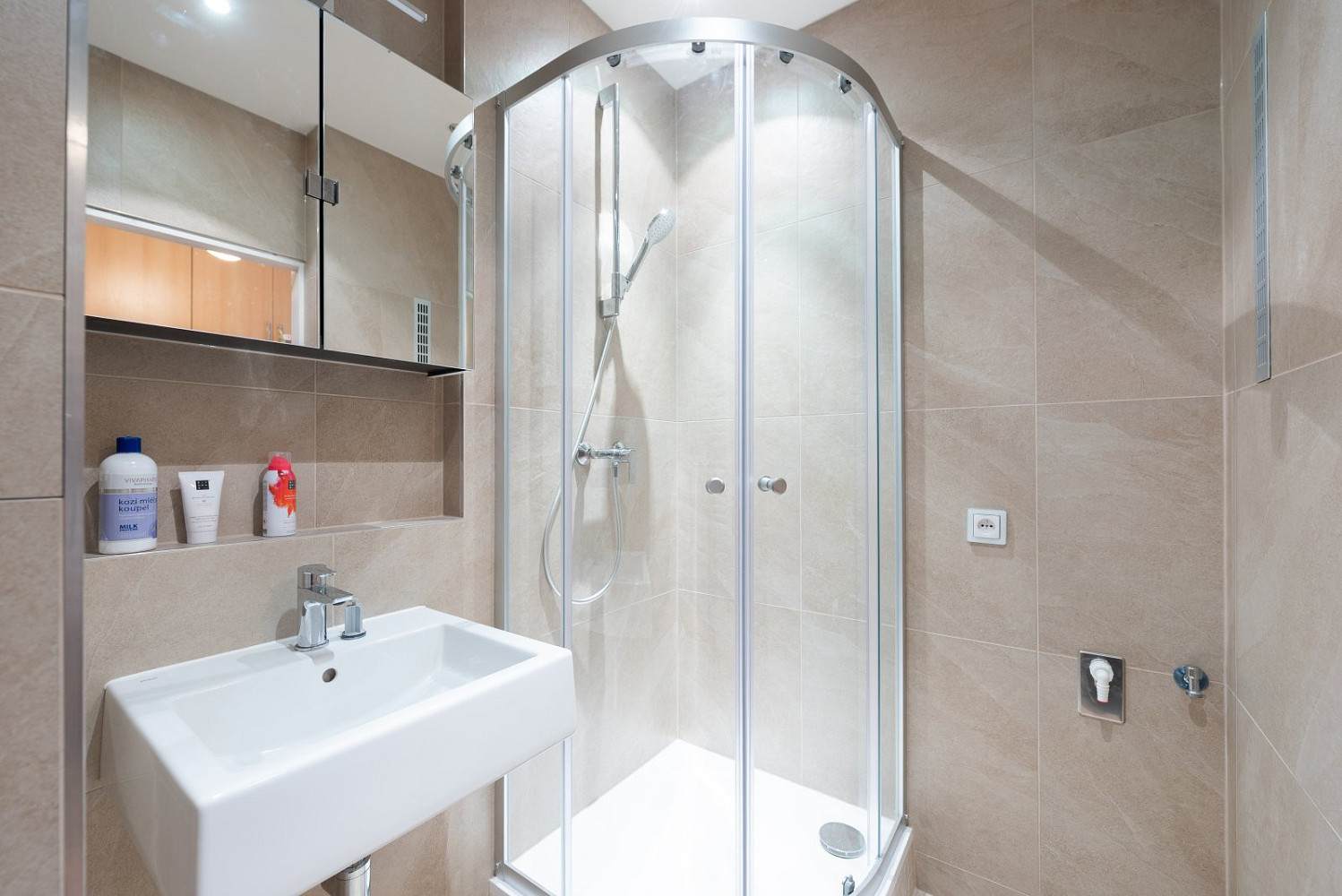 Prodej bytu 2+1 56 m² — photo 3