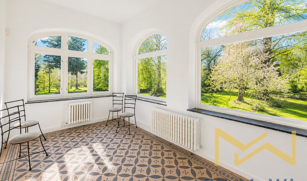 Pronájem domu 827 m² s pozemkem 8 510 m², Praha – náhled fotky 3