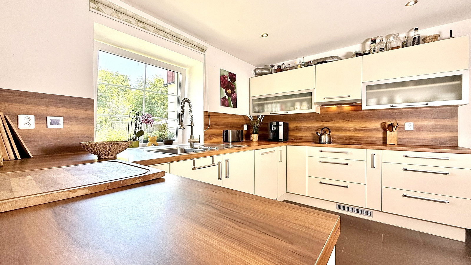 Prodej domu 220 m² s pozemkem 912 m² — photo 2