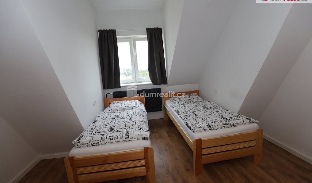 Prodej bytu 3+1 87 m², Cheb – náhled fotky 12