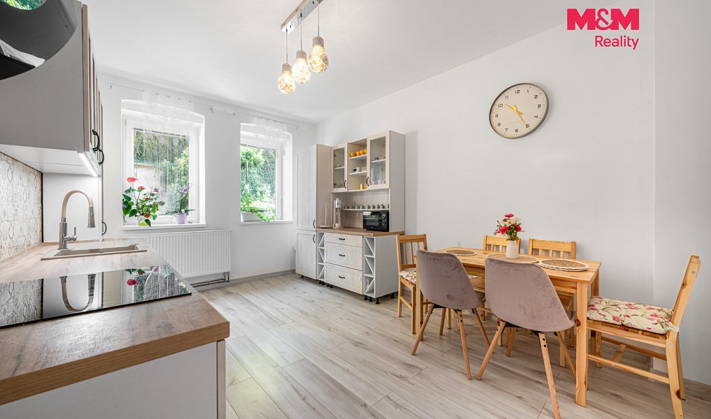 Prodej bytu 3+1 76 m², Dalovice – náhled fotky 10