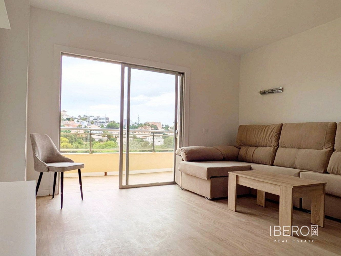 Prodej bytu 2+kk 88 m² — photo 2