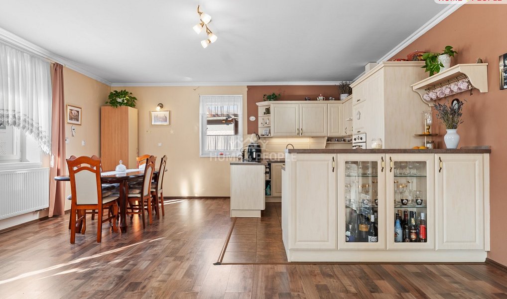 Prodej domu 172 m² s pozemkem 867 m², Břežany II – náhled fotky 7
