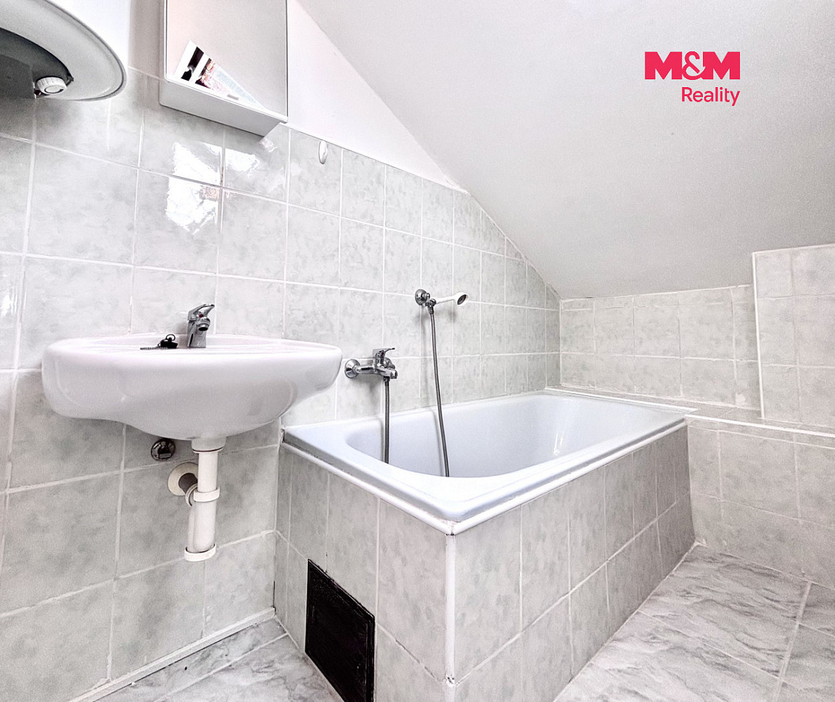 Pronájem bytu 1+kk 24 m² – fotografie 4