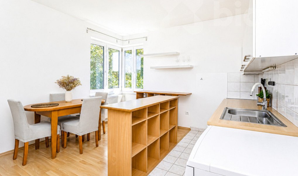 Prodej bytu 3+kk 58 m², Pardubice – náhled fotky 2