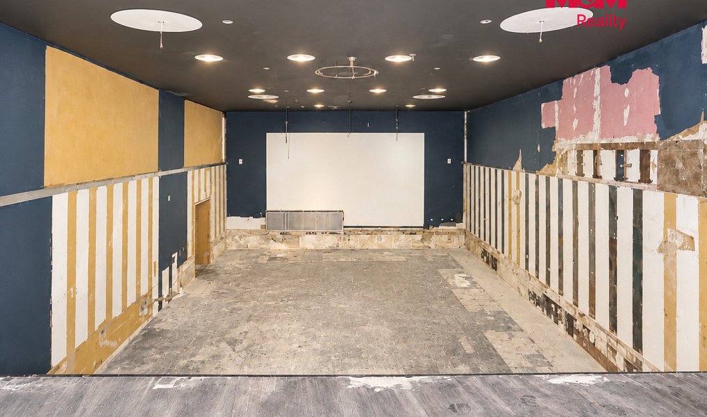 Pronájem obchodních prostor 237 m², Jesenice – náhled fotky 9