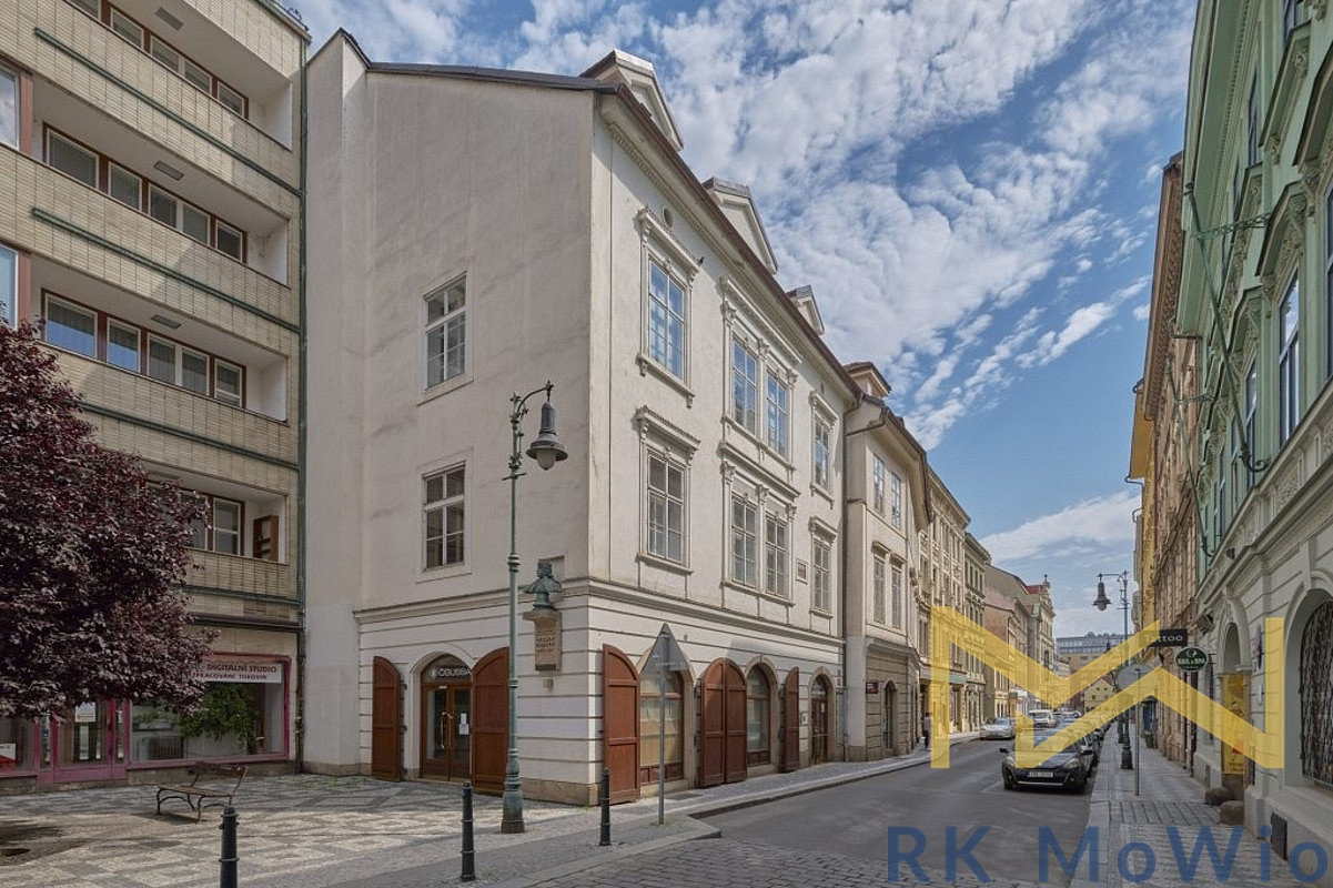 Pronájem kanceláře 161 m²
