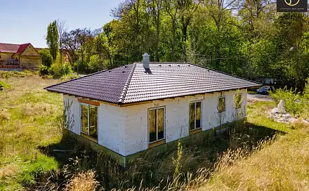 Prodej domu 100 m² s pozemkem 8 827 m², Liběšice - Dobříčany, okres Louny