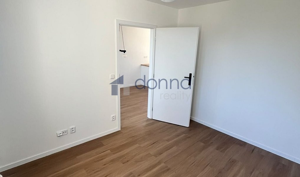 Pronájem bytu 2+kk 48 m², Praha – náhled fotky 6
