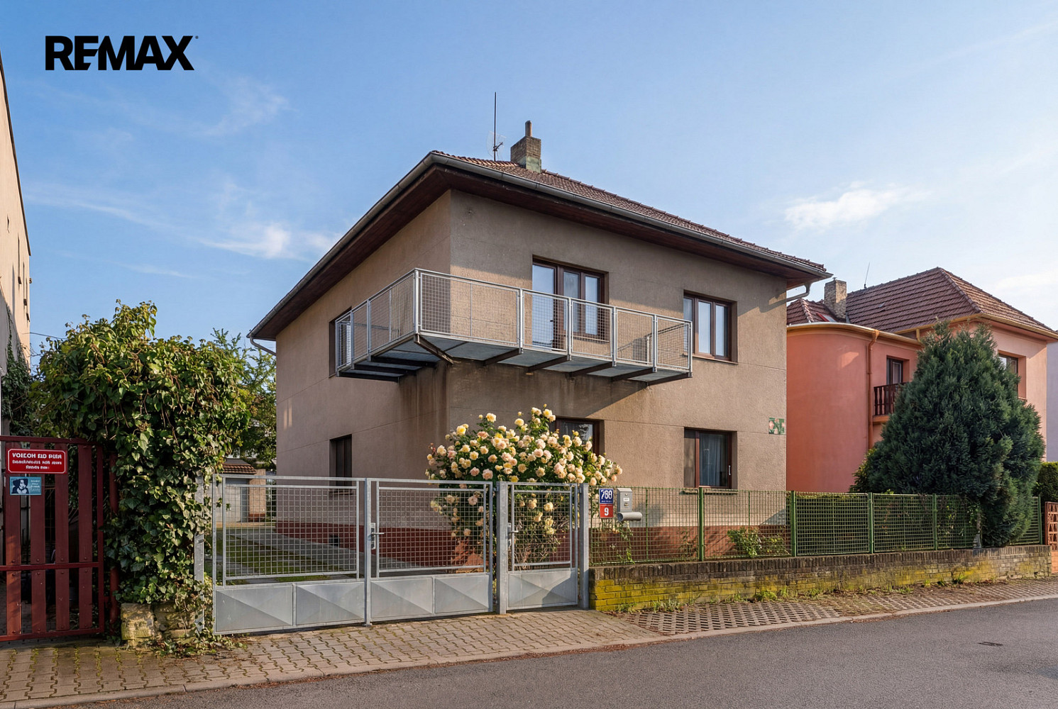 Prodej domu 202 m² s pozemkem 596 m²