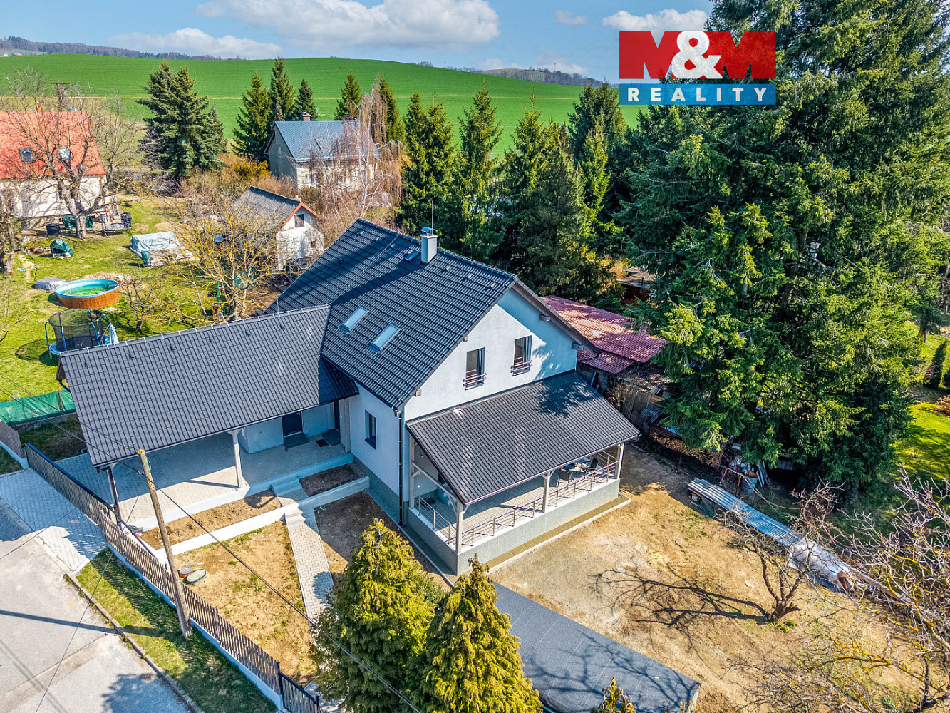 Prodej domu 170 m² s pozemkem 893 m²