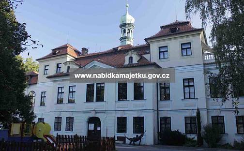 VELESLAVÍN - AREÁL ZÁMKU VELESLAVÍN, Praha 6