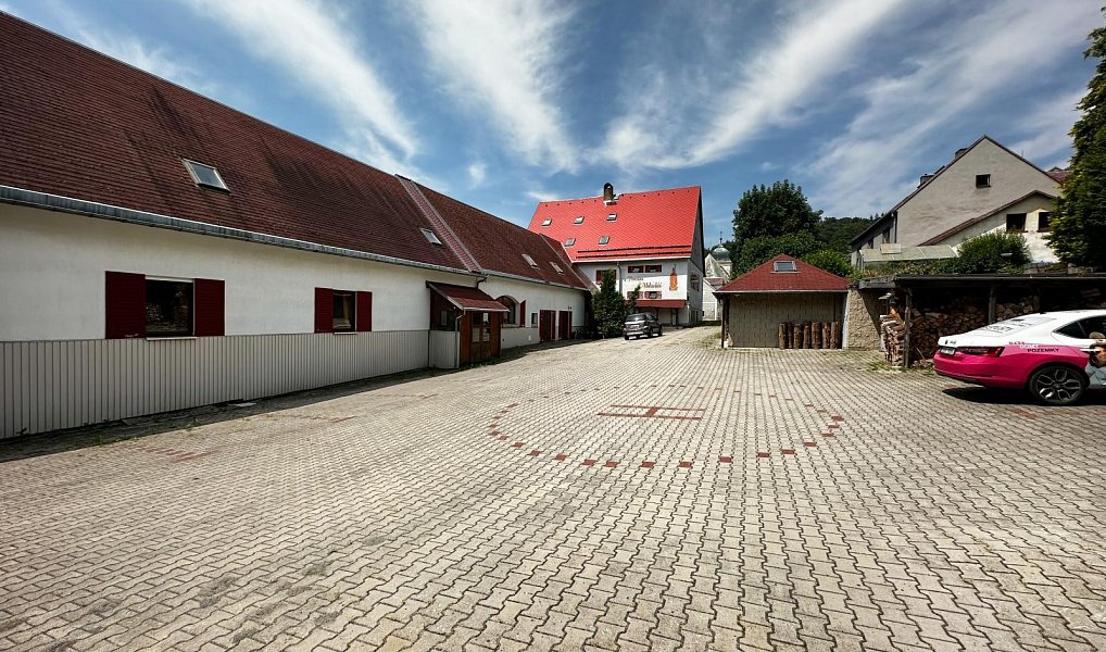 Pronájem ubytovacího objektu 980 m², Mikulov – náhled fotky 17