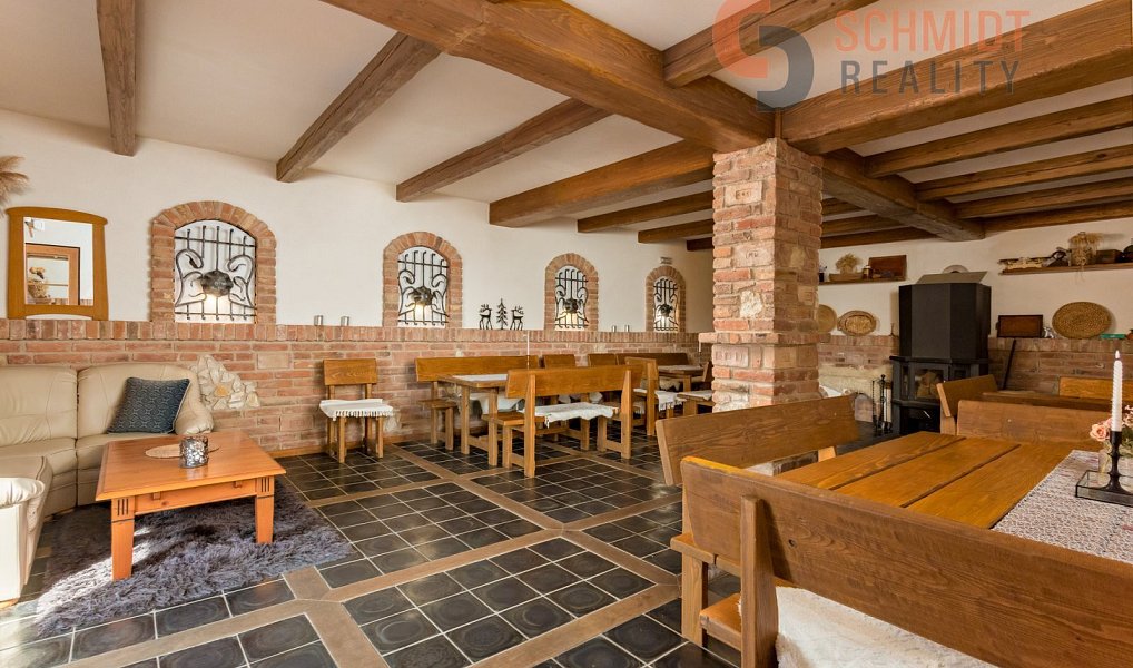 Prodej ubytovacího objektu 605 m², Pavlov – náhled fotky 8