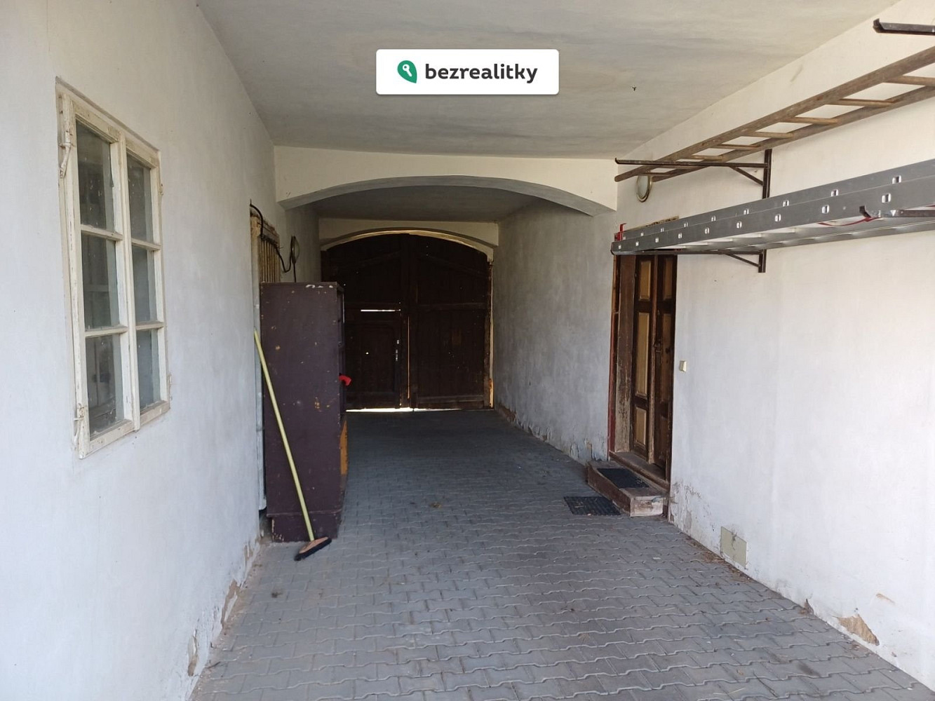 Prodej domu 235 m² s pozemkem 869 m² — photo 2