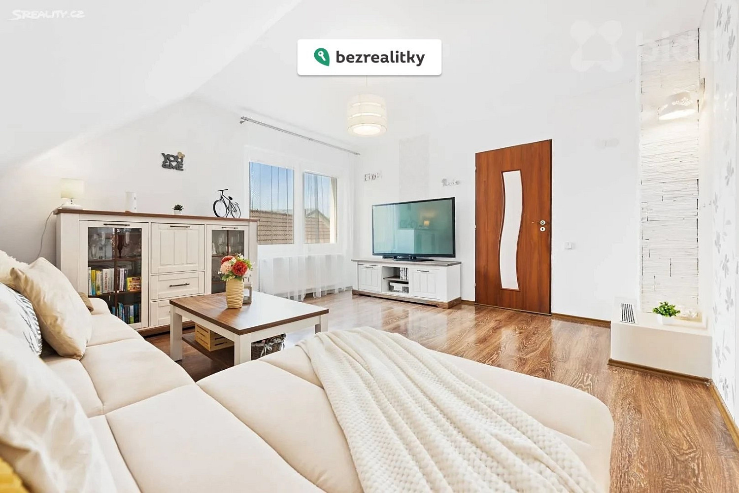 Prodej domu 186 m² s pozemkem 993 m² – pohled 4