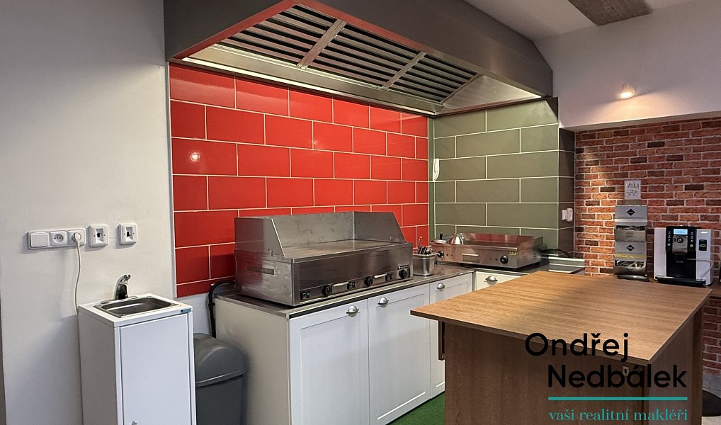 Pronájem restaurace 135 m², Vsetín – náhled fotky 3