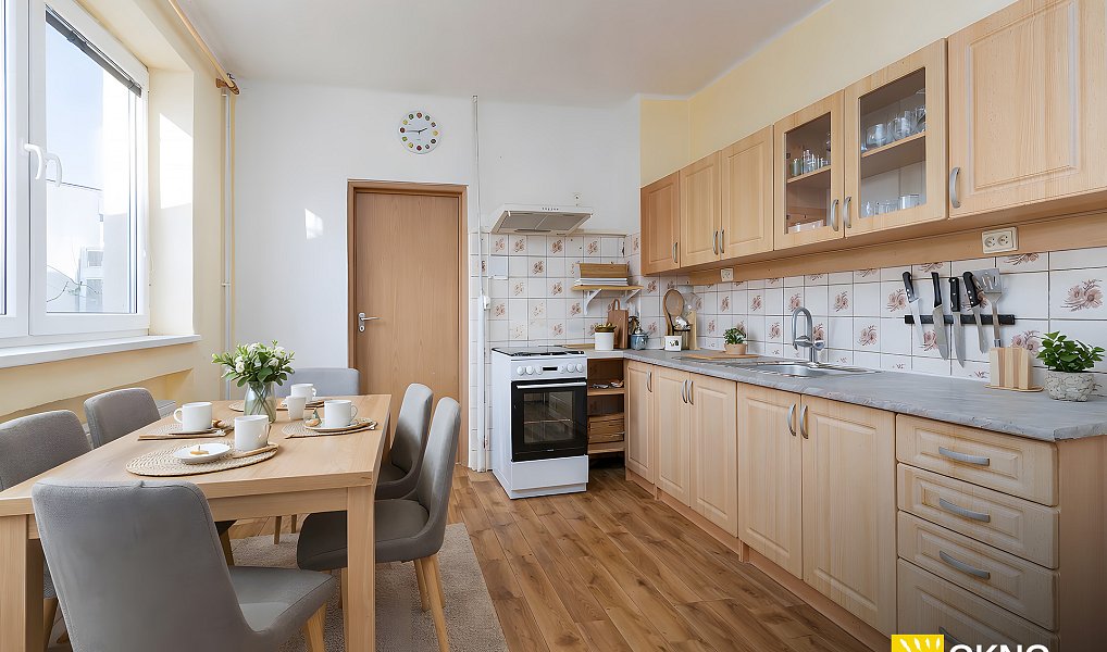 Prodej domu 284 m² s pozemkem 755 m², Hrušky – náhled fotky 14