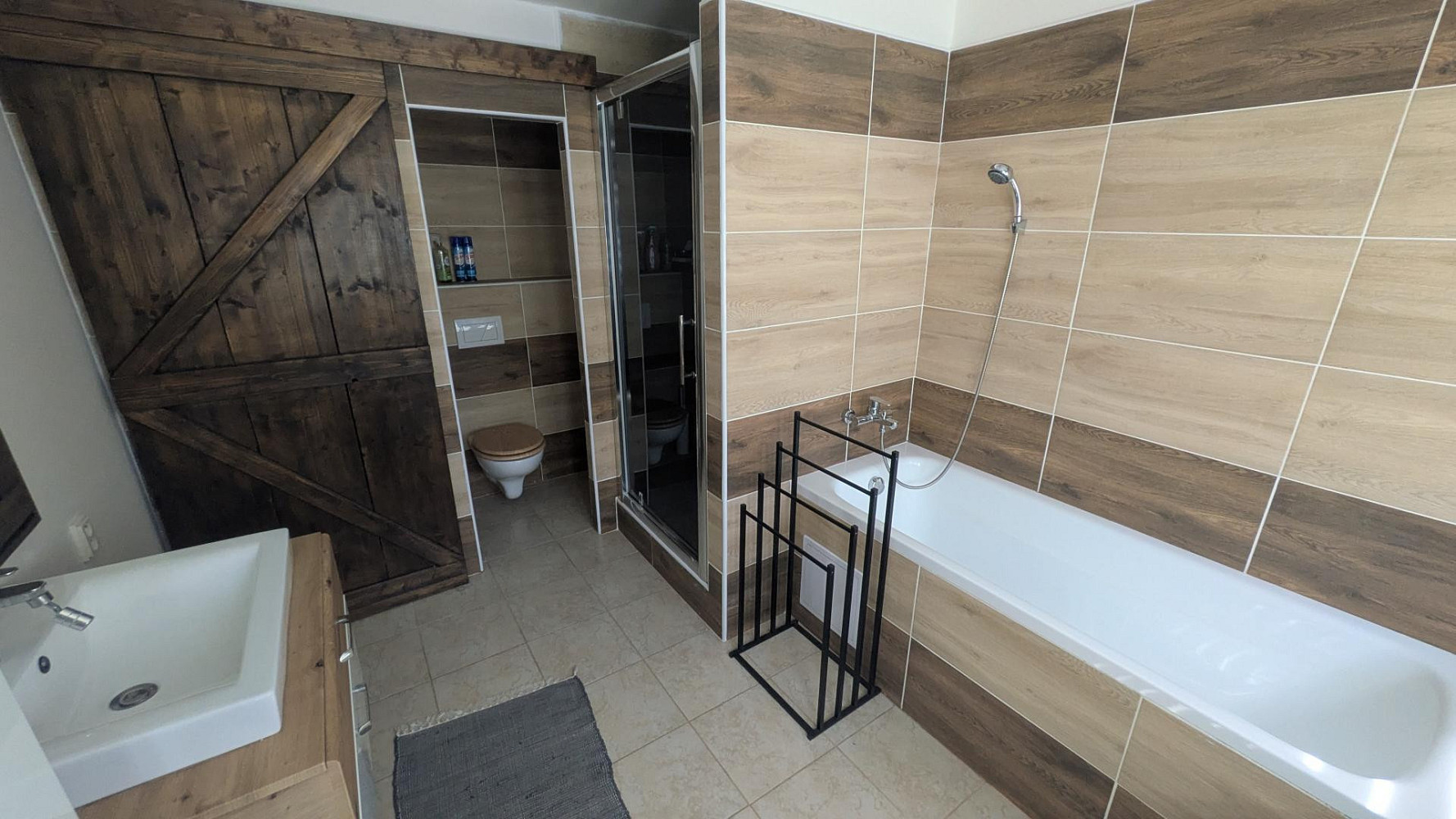 Pronájem bytu 3+1 76 m² — photo 2