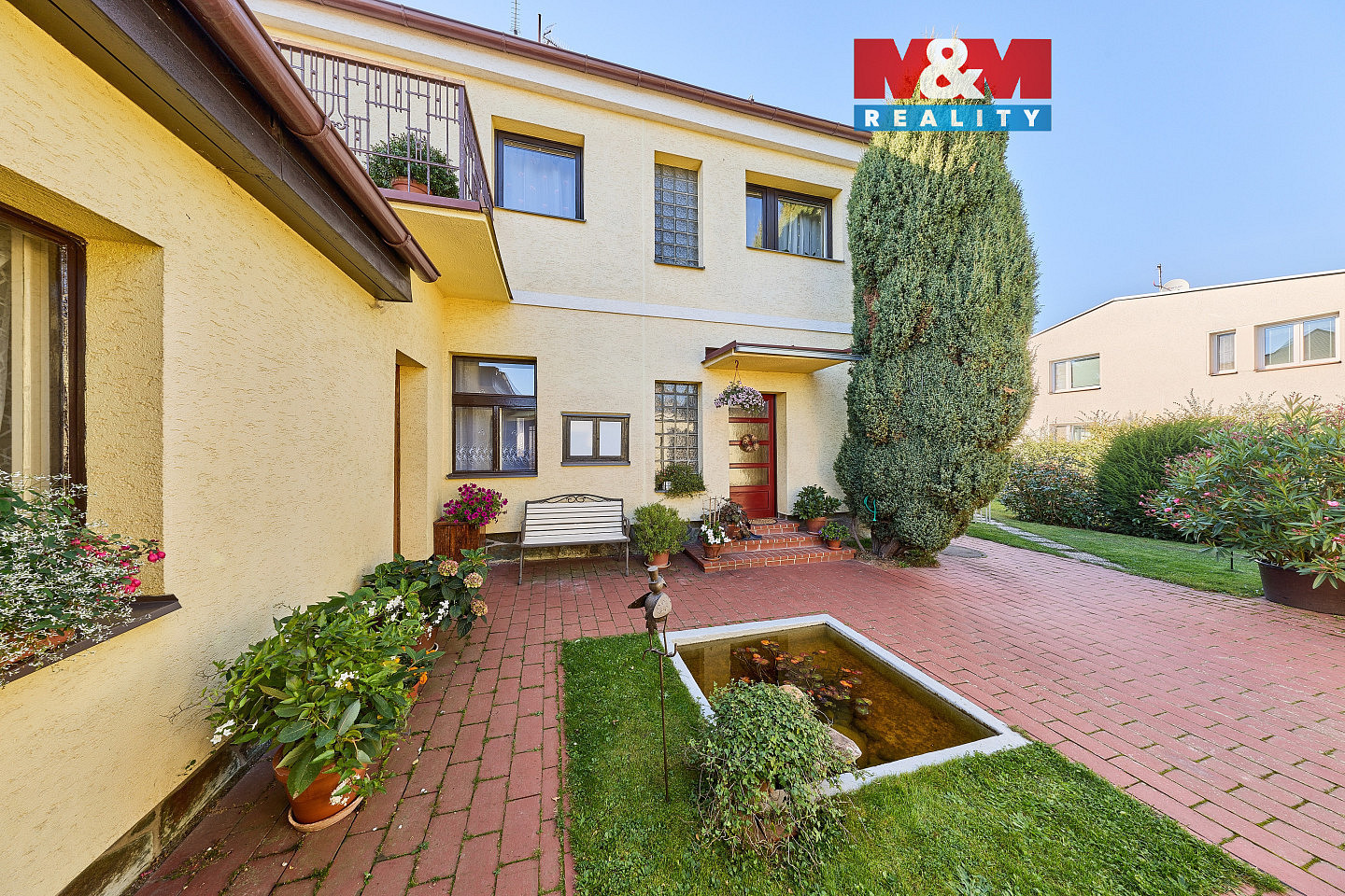 Prodej domu 159 m² s pozemkem 1 129 m²