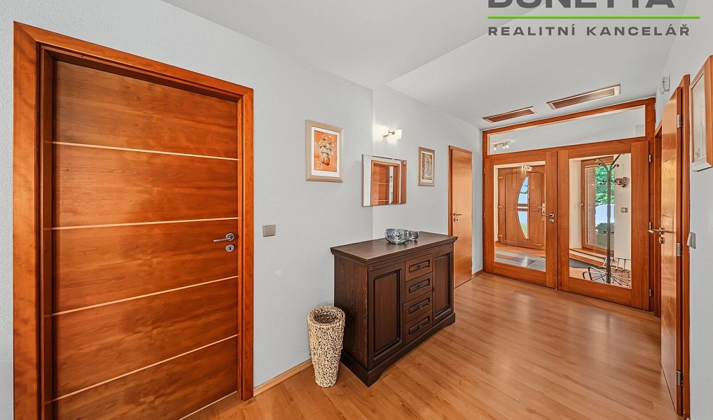 Prodej domu 233 m² s pozemkem 1 194 m², Mokrovousy – náhled fotky 19