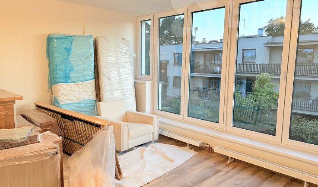 Pronájem bytu 3+1 88 m², Černošice – náhled fotky 8