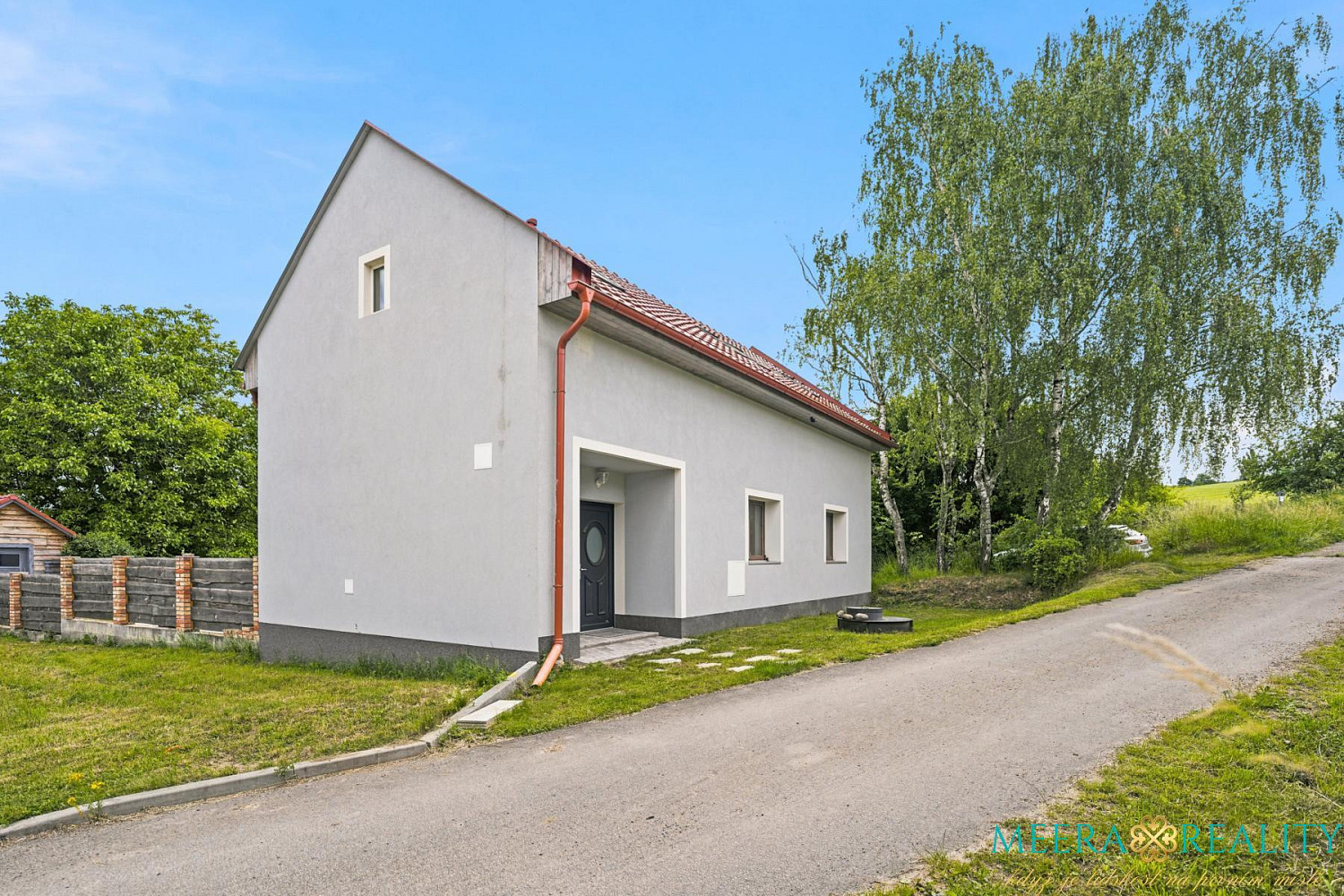 Prodej domu 140 m² s pozemkem 1 418 m² — photo 2