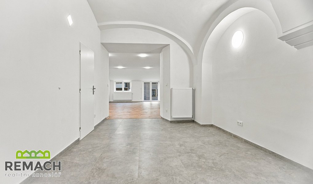 Pronájem bytu 1+1 72 m², Náchod – náhled fotky 5