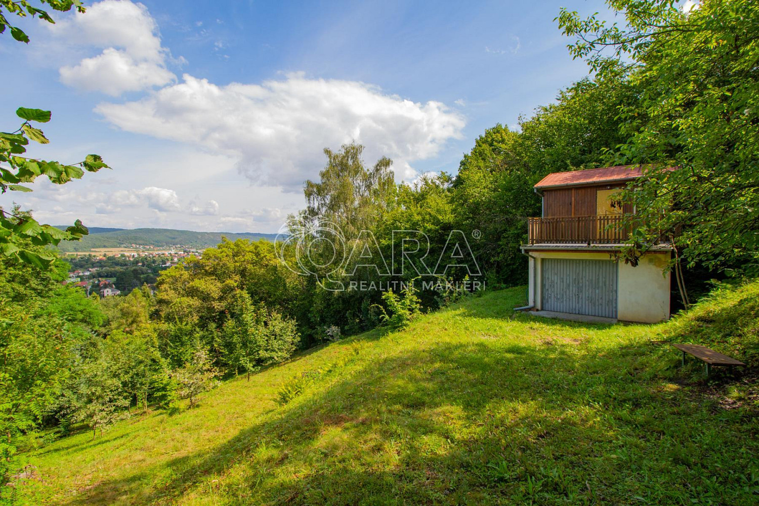 Prodej stavebního pozemku 1 784 m² – fotografie 3