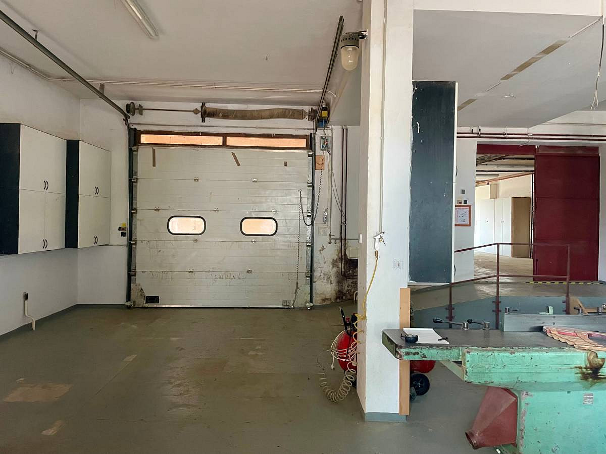 Prodej výrobních prostor 370 m² – fotografie 2