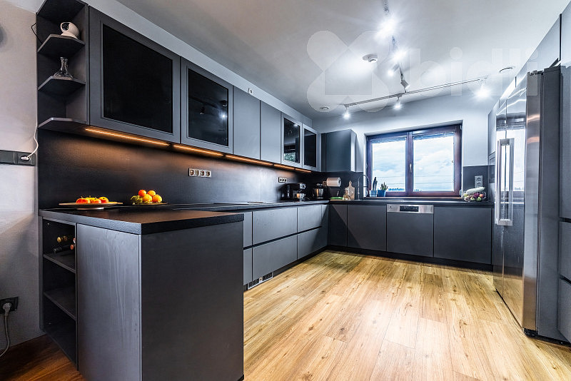Prodej domu 390 m² s pozemkem 1 199 m² – fotografie 2