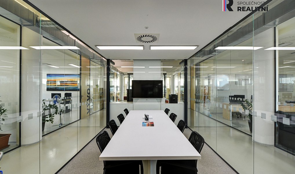 Pronájem kanceláře 33 m², Zlín – náhled fotky 3
