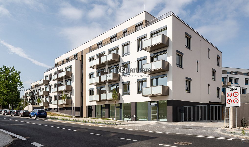 Prodej bytu 1+kk 38 m², Kladno – náhled fotky 17
