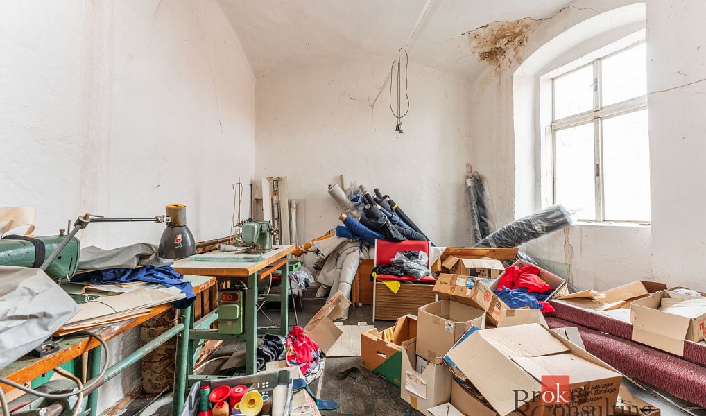 Prodej domu 700 m² s pozemkem 265 m², Polička – náhled fotky 16