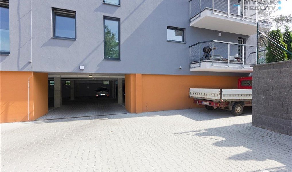 Prodej bytu 4+kk 148 m², Kladno – náhled fotky 39