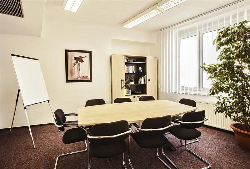Pronájem kanceláře 31 m² – pohled 3