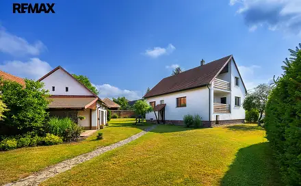 Prodej domu 202 m² s pozemkem 1 241 m², Sezemice - Kladina, okres Pardubice
