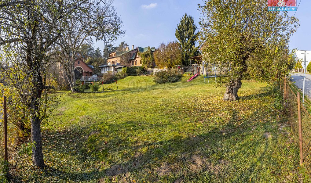 Prodej stavebního pozemku 1 043 m², Velké Popovice – náhled fotky 5