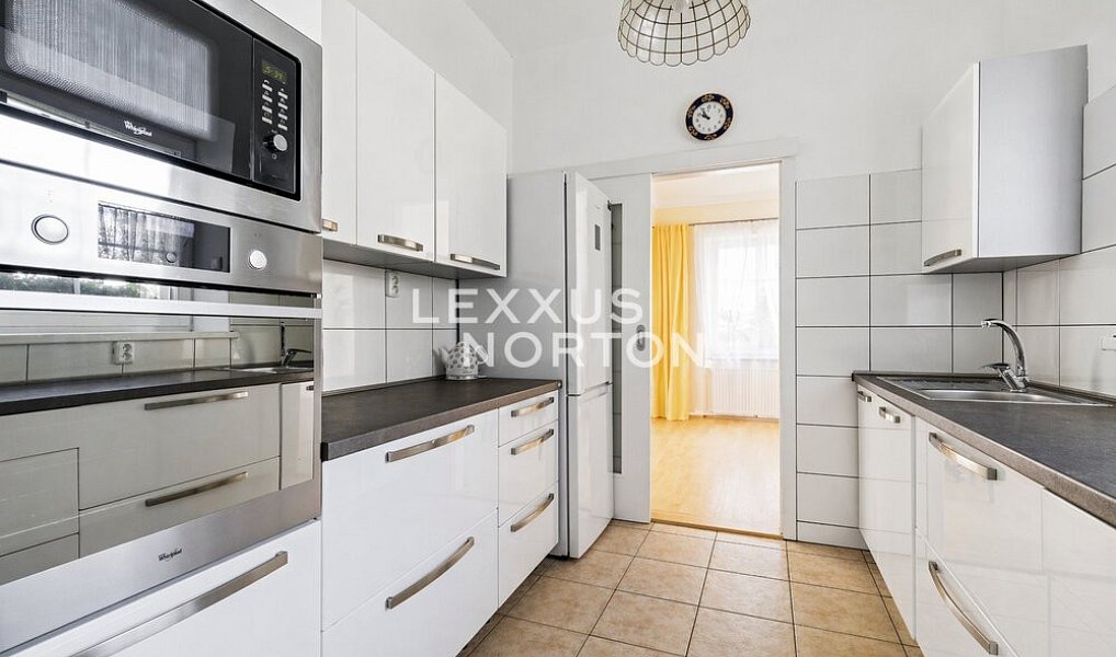 Pronájem domu 283 m² s pozemkem 375 m², Praha – náhled fotky 8