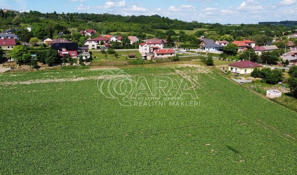 Prodej stavebního pozemku 1 050 m², Dobrovice – náhled fotky 3